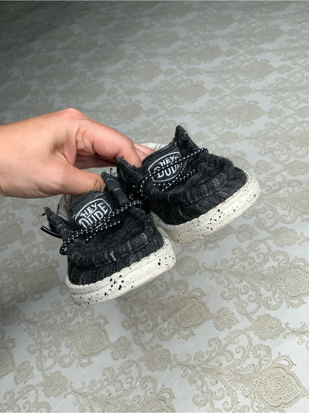 HEYDUDE Wally Stretch Shoes Kids TD6 Heathered Black Slip On